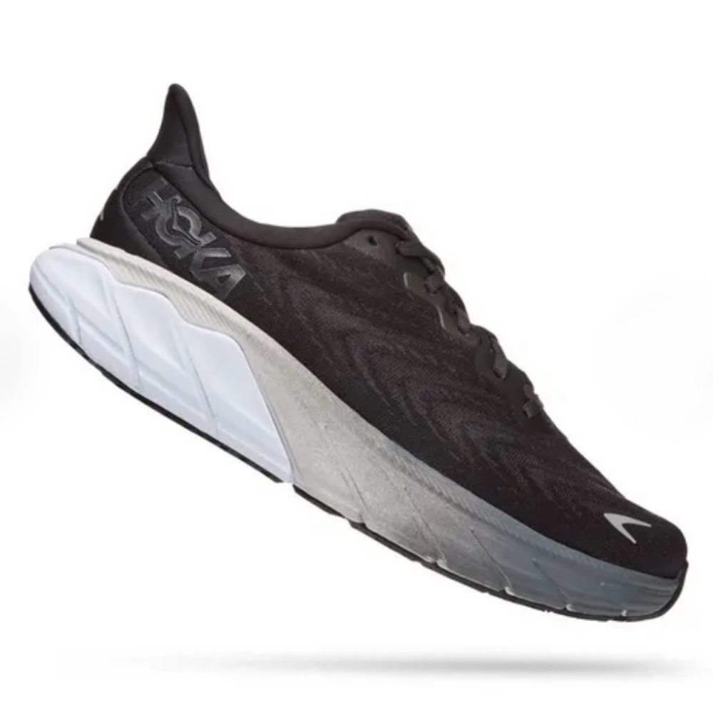 Hoka One Arahi 6 - Black, White, and Grey